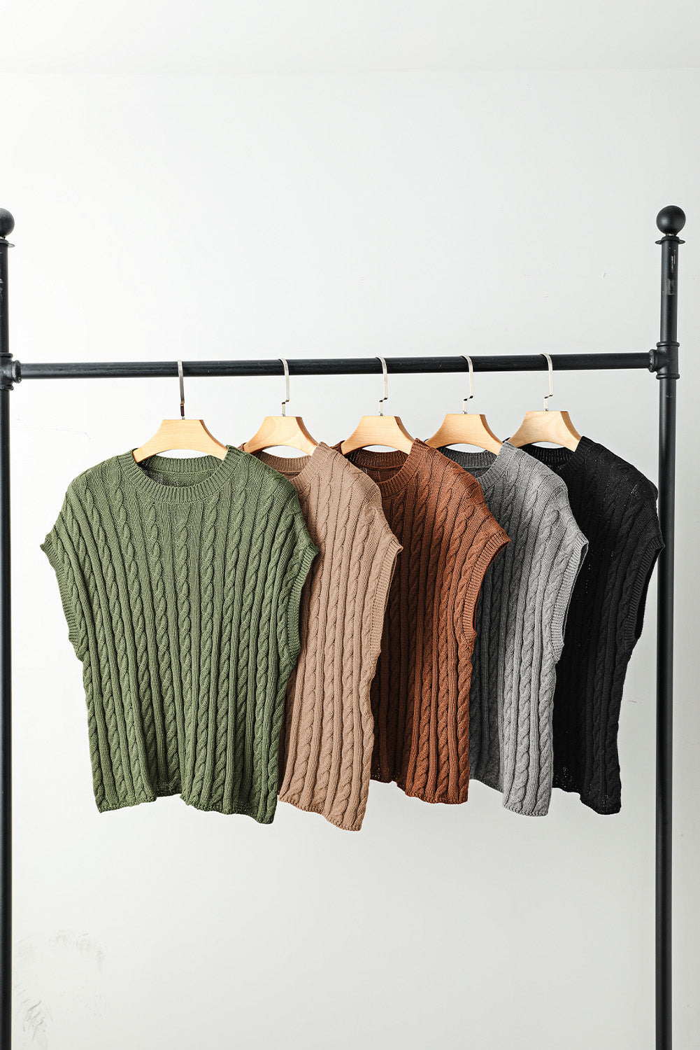 Flaxen Solid Color Cable Knit Short Sleeve Sweater